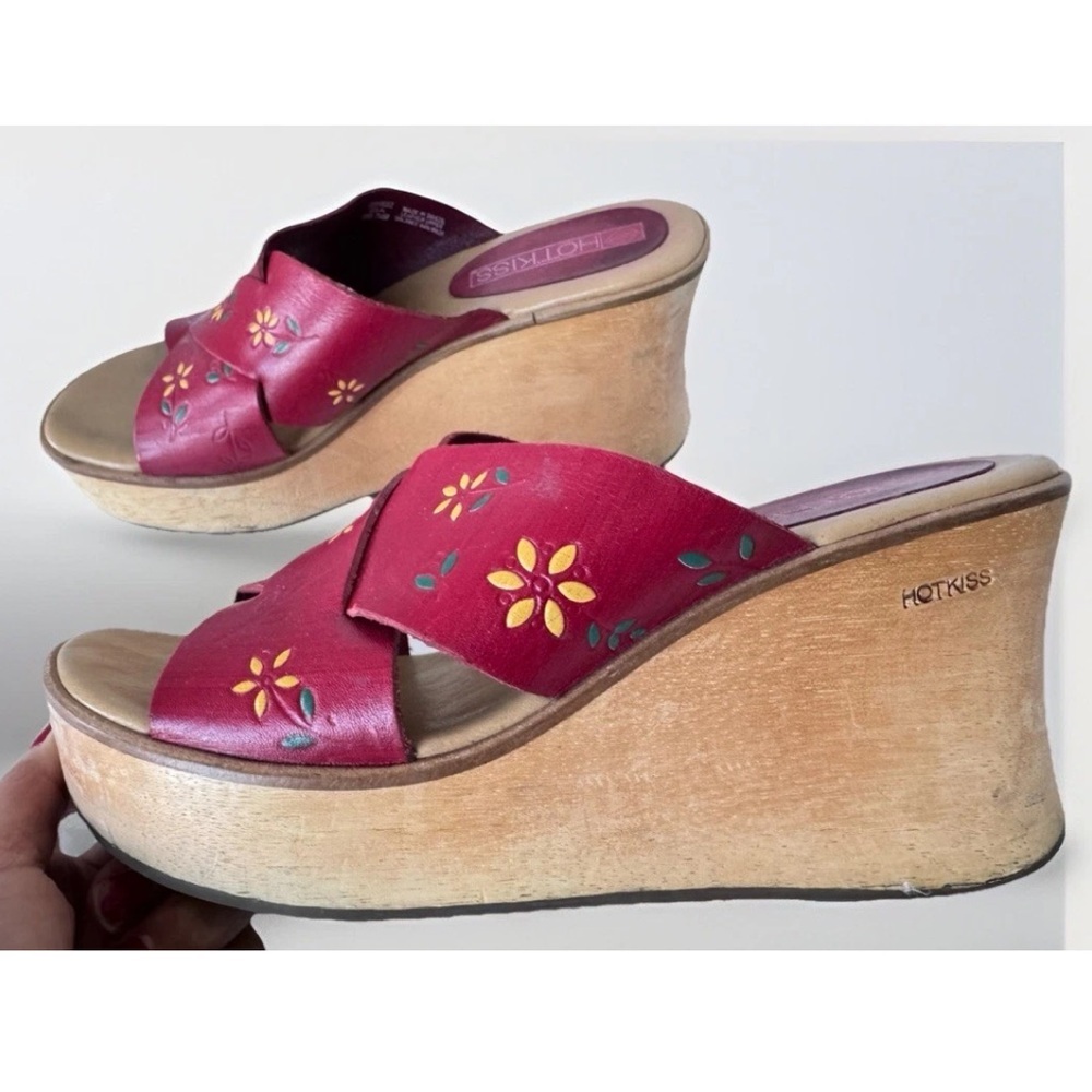 HOT KISS Y2K 90s Style Red Leather Floral Chunky Wooden Platform Wedges Sandals